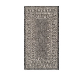 SAFAVIEH Contemporary Rug for Indoor & Outdoor - Courtyard Collection, Short Pile, in Black and Beige color, 79 X 152 cm