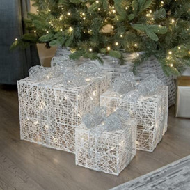 The Christmas Workshop 70979 Set of 3 Light-Up Christmas Boxes/Indoor Christmas Decorations / 65 Warm White LED Lights/Battery Operated/Silver & White