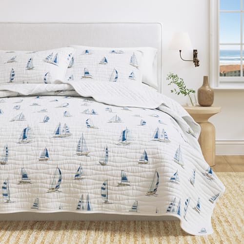 Twin Size Coastal Quilt Bedding Set - Summer Blue Nautical Bedspread - Beach-Themed 2-Piece Reversible Bedding Sets & Collections - Quilted Coverlet (Twin/Twin XL, Blue Watercolor Sailboats)