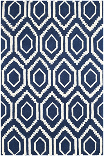 Safavieh Contemporary Indoor Hand Tufted Rectangle Area Rug, Chatham Collection, CHT731, in Dark Blue / Ivory, 122 X 183 cm for Living Room, Bedroom or Any Indoor Space