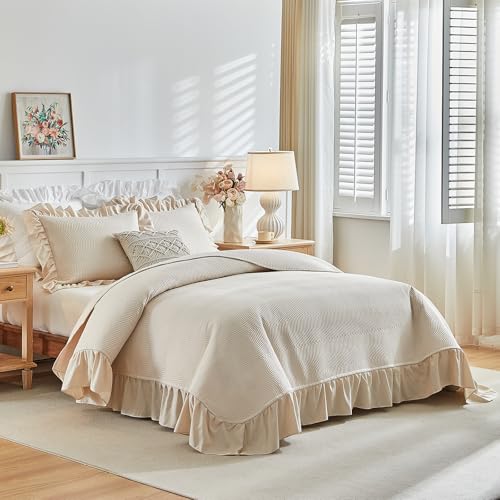Flysheep 2 Pieces Beige Quilt Set Twin Size, Wide Ruffled Fringe Lightweight Bedspread Bedding Set for All Season (1 Quilt + 1 Sham)