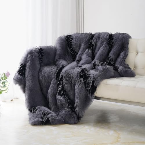 "Fox Faux Fur Luxury Throw Blanket - Super Warm, Elegant & Cozy - 74""x90"" Grey Washable Plush Blanket for Couch, Armchair & Bed"