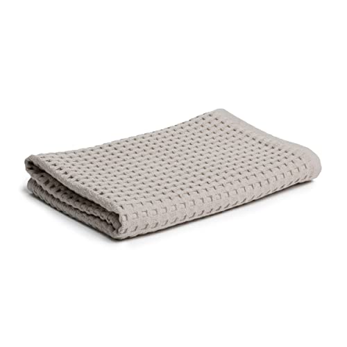 M??ve Piqu??e towel 50 x 100 cm made of 100% cotton, cashmere