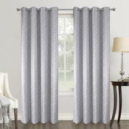 Homemaison - Pair of Geometric Style Blackout Curtains - Polyester - Embossed Square Pattern - for Living Room Bedroom Window - 140 x 260 cm - Light Grey