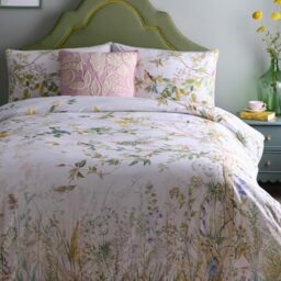 Appletree - Garden Foliage & Birds Duvet Cover - King Bedding Size (230 x 220cm) - 200 Thread Count - Piped Edge - Soft 100% Cotton - 2 Pillowcases - Floral Duvet Cover in Natural - Flower Bedding
