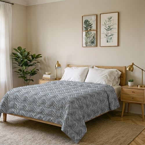 Karma Line Summer Quilt Made in Italy Printed Soft Microfibre Bedspread – Spring Summer Mid-Season Quilt – Geo, Double 250 x 240 cm