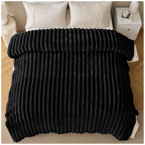 GC GAVENO CAVAILIA Fleece Throw Blanket Soft Bed Throw Double Size, Black - Fuzzy Thick Warm, Lightweight, Washable Ribbed Fluffy Blanket - Sherpa Throws For Sofas, Bed, Couch, Arhmchair, 150x200 cm