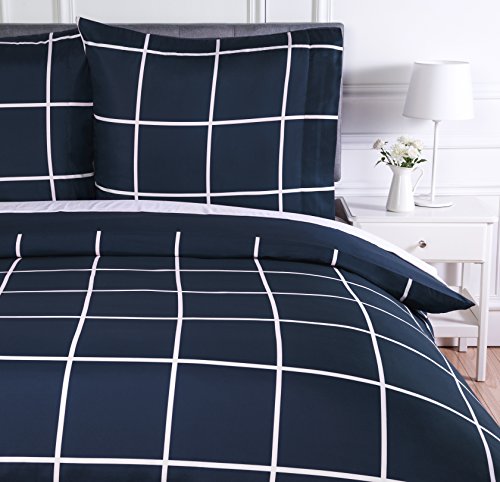 Amazon Basics 2-Piece Microfibre Bedding Duvet Cover Set, Duvet Cover 135 x 200 cm & 1 Pillowcase 80 x 80 cm, Navy Blue Plaid