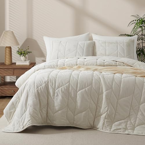 Oli Anderson Velvet Quilt Set King Size - Lightweight Bedspread Coverlet - Soft Velvet Comforter Set - Reversible Quilted Bedding Set for All Seasons - Cream White - 3 PCS (1 Quilt, 2 Pillow Shams)