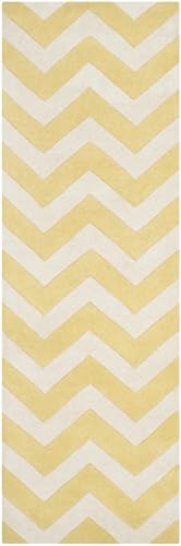 Safavieh Contemporary Indoor Hand Tufted Runner Area Rug, Chatham Collection, CHT715, in Light Gold / Ivory, 69 X 213 cm for Living Room, Bedroom or Any Indoor Space