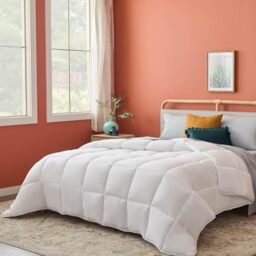 Linenspa 4 Seasons Microfibre Duvet - All Season Duvet - Ultra Soft - 135 x 200 cm, White