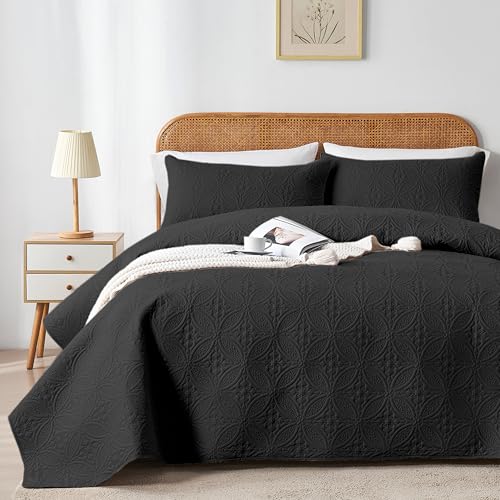 WURUIBO Twin Quilt Set Black, Microfiber Lightweight Bedspreads, Ultrasonic Embossed Solid Coverlet, Thin Bedding Set for All Season, Soft Breathable Bed Cover(1 Quilt, 1 Pillow Sham)
