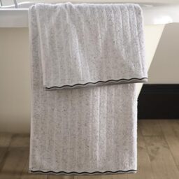 Fusion Speckle Rib Bath Sheet White