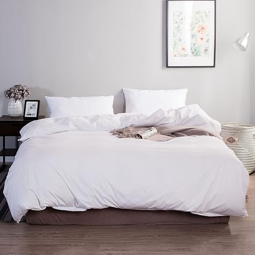 karever White Fluffy Comforter King Women Soft Bedding King Size White Blanket Men 3 PCs Comforter Set 1 King Size Comforter(104x90 inches) with 2 Pillowcases (20x36 inches)