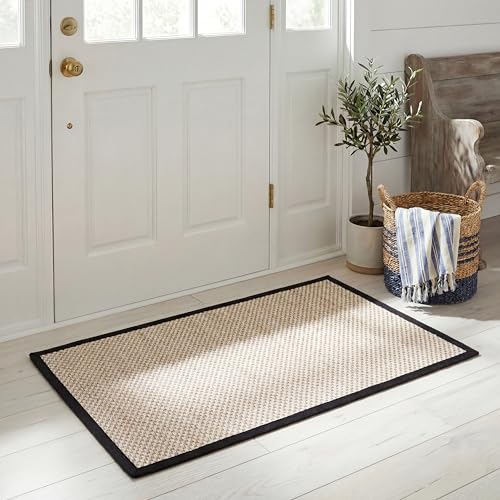 Safavieh Natural Fiber Rug for Living Room, Dining Room, Bedroom - Natural Fiber Collection, Short Pile, in Natural and Black, 61 X 91 cm