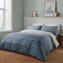 Fusion Contemporary Ombre Stripe Duvet Cover – King Size 230x220cm – Reversible Navy & Blue Bedding – Soft Touch – Modern Nautical Quilt Cover with 2 Pillowcases – Bedroom Linen Set
