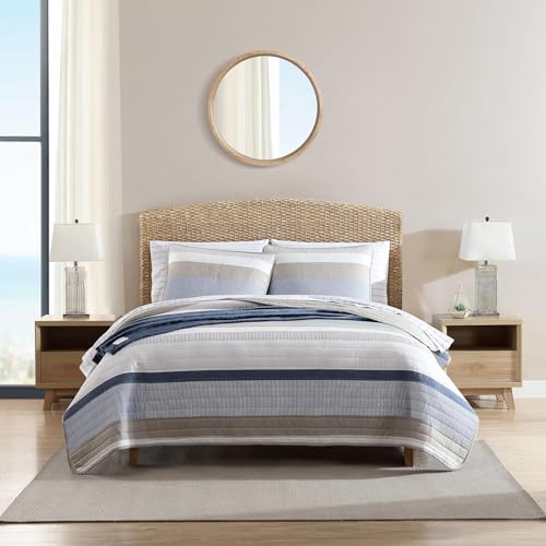 Nautica - Queen Quilt Set, Cotton Reversible Bedding with Matching Shams, Home Decor for All Seasons (Galewood Blue, Queen)