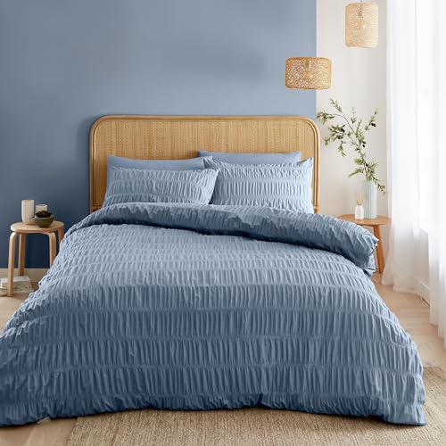 Catherine Lansfield Seersucker Double Duvet Cover Set with Pillowcases Blue