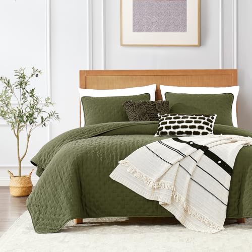 ROARINGWILD California Cal King Size Quilt Bedding Sets with 2 Pillow Shams, Green Olive Sage Oversized Lightweight Bedspread Coverlet, All Season, 3 Pieces, 118x106 inches