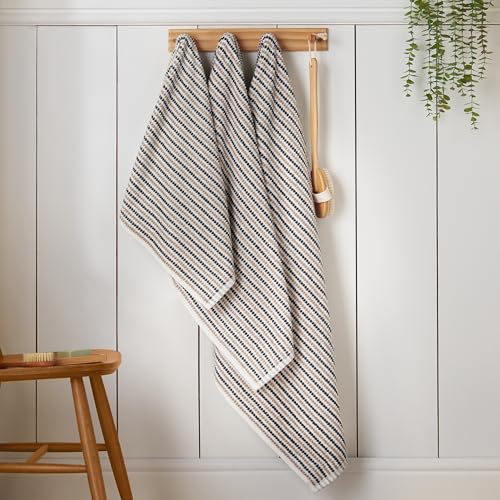 Catherine Lansfield Rice Weave Stripe Cotton 70x127cm Bath Towel Grey