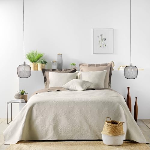 Douceur d'Intérieur, Quilted Bedspread (220 x 240 cm) and 2 Pillowcases (60 x 60 cm) Romane Natural, Plain Microfibre