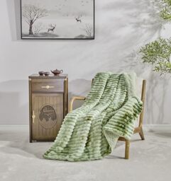 Miracle Home. Fleece Blanket Reversible Microfiber Kunzite Velvet Flannel and Sherpa 300GSM-180GSM, Soft, Warm and Lightweight, Machine Washable, 160 X 220, Green