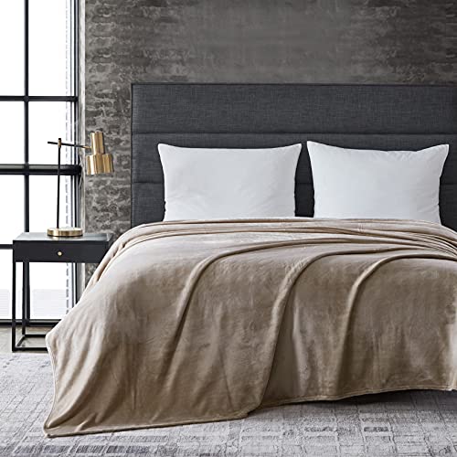 Kenneth Cole New York - Solid Collection - Blanket-Ultra-Soft & Cozy Plush Fleece, Luxuriously Warm Bedding, Machine Washable Easy Care, King, Beige
