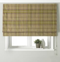 "Aviemore Blackout Roman Blind - Thistle Brown - Heritage Tartan Check - Faux Wool Effect - Ready Made (Fittings Included) - 100% Polyester - 153cm width x 137cm drop (60"" x 54"" inches) - Made by Riva"