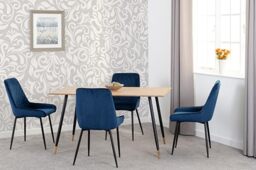 Seconique Hamilton Medium Dining Set with Avery Chairs in Medium Oak/Blue