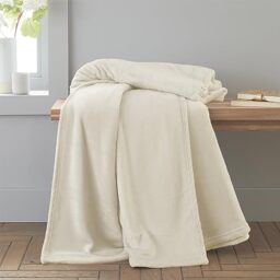 Catherine Lansfield Raschel Velvet Touch 130x170cm Blanket Throw Cream