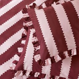 furn. Wylder Birdie Stripe Pillowcase Pair – Reversible Ruffle Edge Cotton Rich Striped Pillow Covers (Burgundy/Blossom – 50x75cm)