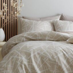 Appletree - Natural & White Geometric Duvet Cover - Double Bedding Size (200 x 200cm) - 2 Pillowcases - Easy Care & Washable - Contemporary Bedding in Natural - Crinkle Duvet Cover in Natural 0