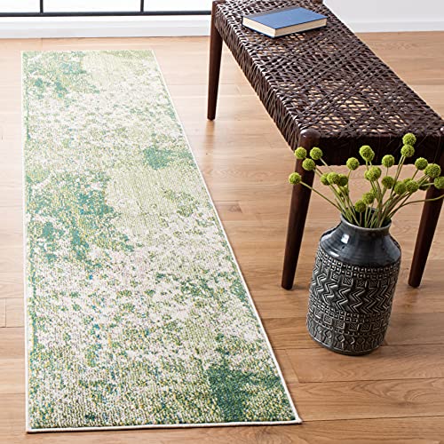Safavieh Contemporary Rug for Living Room, Dining Room, Bedroom - Madison Collection, Short Pile, in Green and Ivory, 76 X 183 cm