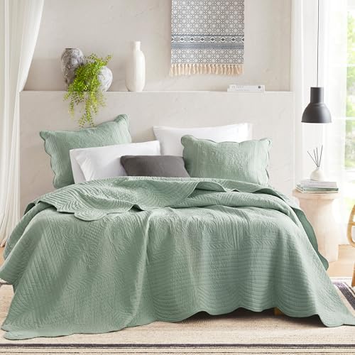"Madison Park Lightweight Coverlet Bedspread Bedding, Shams, Microfiber, Medallion Seafoam, King/Cal King(108""x96"")"