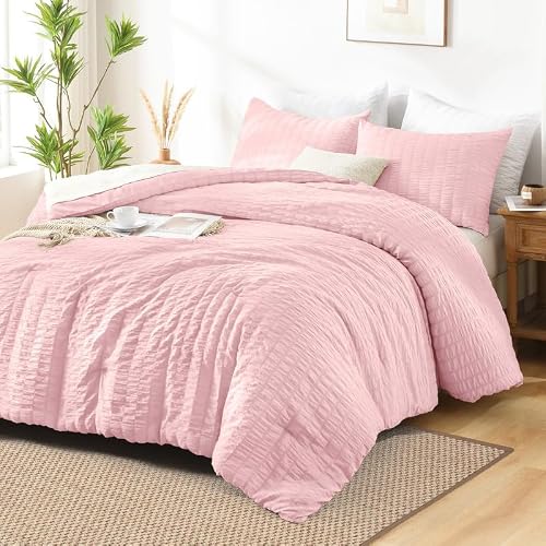 AveLom Blush Pink Seersucker King Comforter Set (104x90 inches), 3 Pieces - 100% Soft Washed Microfiber Lightweight Comforter with 2 Pillowcases, All Season Down Alternative Comforter Set for Bedding