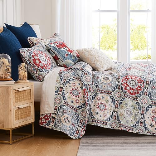 Southshore Fine Living, Inc. Full or Queen Quilt Bedding Set, 7-Pieces with 2 Pillow Shams, 2 Euro Shams, 2 Throw Pillows, Boho Bedding Set, Queen or Full Size Quilts for Bed, Kilim Blue and Red