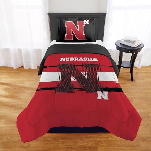 Nebraska Cornhuskers Comforter Set ??? Nebraska Bedding for Dorms, Guest Rooms, RVs, Tailgates & Huskers Game Day Decor, Twin/Twin XL
