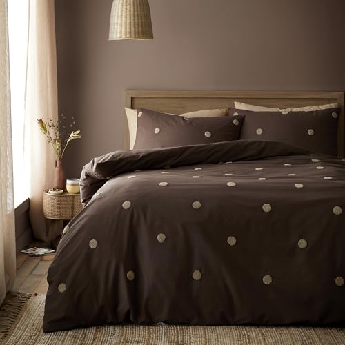 Appletree Boutique Dot Garden Chocolate Duvet Cover Set Double – Spots Tufted Bedding – Breathable Cotton – Includes 1 Duvet Cover (200 x 200cm) & 2 Pillowcases – Chocolate Spots Bedroom Set