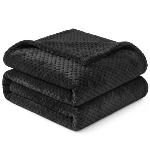 PAVILIA Black Fleece Throw Blanket for Couch Sofa Bed, Soft Fuzzy Waffle Jacquard Microfiber, Warm Lightweight Fade-Resistant Decorative All Season Throw, 60x80 Twin