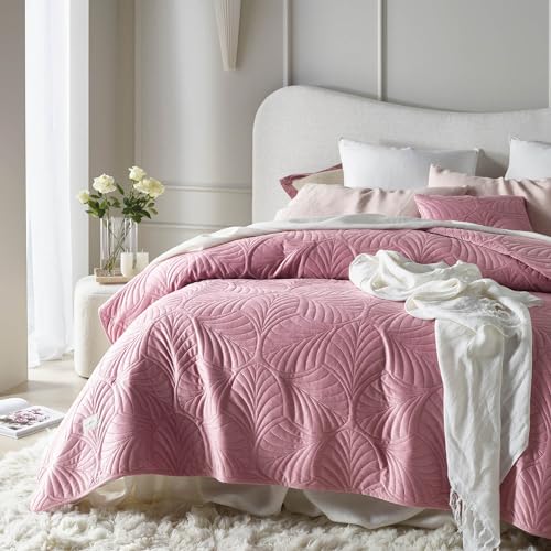 ROOM99 Feel Elegant Pink Bedspread 200 x 220 cm – Versatile Blanket for Bed and Sofa – Perfect as a Velvet Bedspread