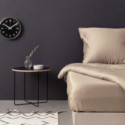 Luxurious Satin Single XL Fitted Sheet, 100% Cotton, 100 x 200 + 40 cm, 210 Thread Count, Beige, Soft, Durable, Machine Washable at 30°C