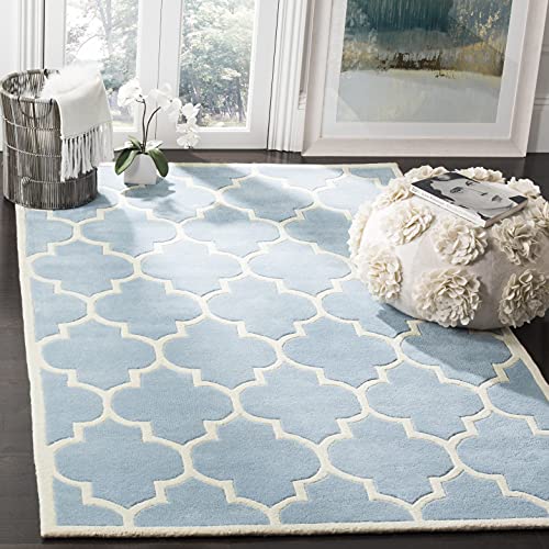 Safavieh Contemporary Indoor Hand Tufted Rectangle Area Rug, Chatham Collection, CHT733, in Blue / Ivory, 152 X 244 cm for Living Room, Bedroom or Any Indoor Space