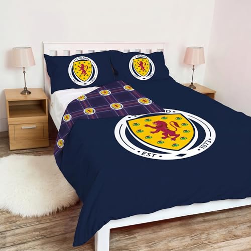 Official Scotland National Team Reversible Duvet Set - King Bed Size (230x220cm) - Navy Football Crest & Tartan Design Bedding with 2 Pillowcases - Perfect for Fans