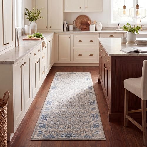 SAFAVIEH Traditional Rug for Living Room, Dining Room, Bedroom - Brentwood Collection, Short Pile, in Light Grey and Blue, 61 X 244 cm