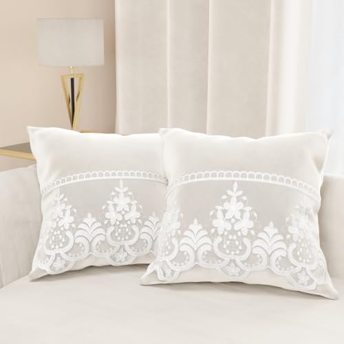 PETTI Artigiani Italiani - 2 Velvet Cushions with Rebrod?? Lace, Filling Included, 30 x 30 cm, Off White
