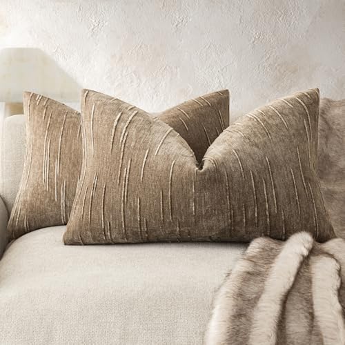 Foindtower Pack of 2 Slubby Textured Chenille Throw Decorative Pillow Covers Lumbar Accent Solid Cushion Cover Neutral Farmhouse Pillow Case for Couch Sofa Bedroom Living Room 12x20 Inch,Brown