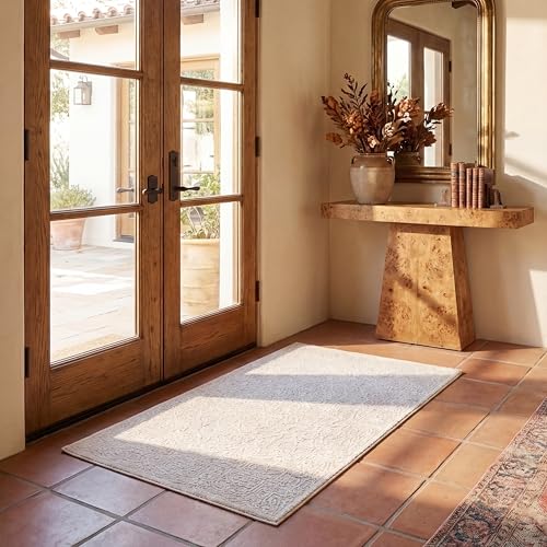 Safavieh Contemporary Rug for Living Room, Dining Room, Bedroom - Reflection Collection, Short Pile, in Cream and Ivory, 75 x 120 cm