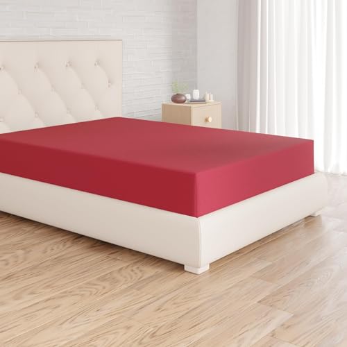 Amazon Basics Bedding Soft Microfibre Fitted Sheet with 12 inch (30 cm) Deep Pocket, 160 x 200 cm, Burgundy