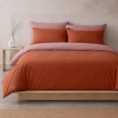 Sono a casa - Duvet Cover Set, 1 Fitted Sheet 250 x 200 cm and 2 Pillowcases 50 x 80 cm - 100% Soft Microfibre Plain Double, Durable, No Iron (Red, Double)