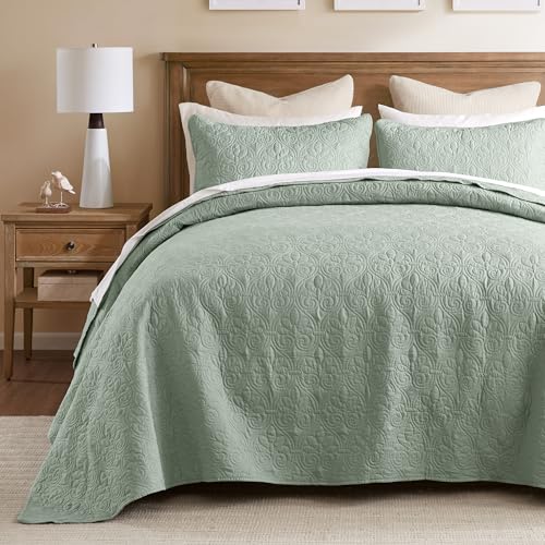 "Madison Park Quebec Reversible Quilt Set Damask Design, Double Sided Stitching All Season, Lightweight Bedspread Bedding Set, Matching Sham, Seafoam, Twin(81""x110"") 2 Piece"